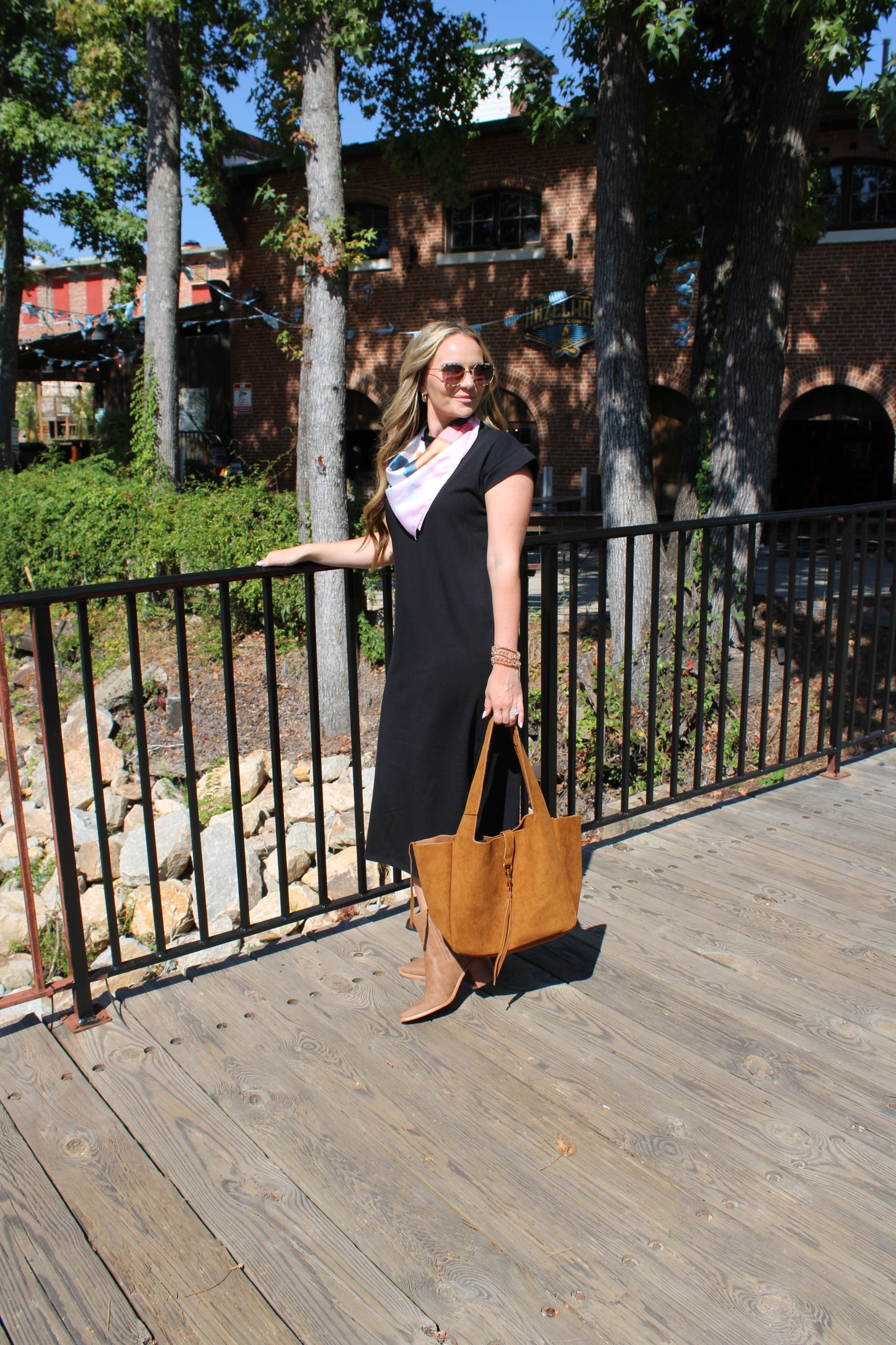 Round Neck Short Sleeve Midi Dress