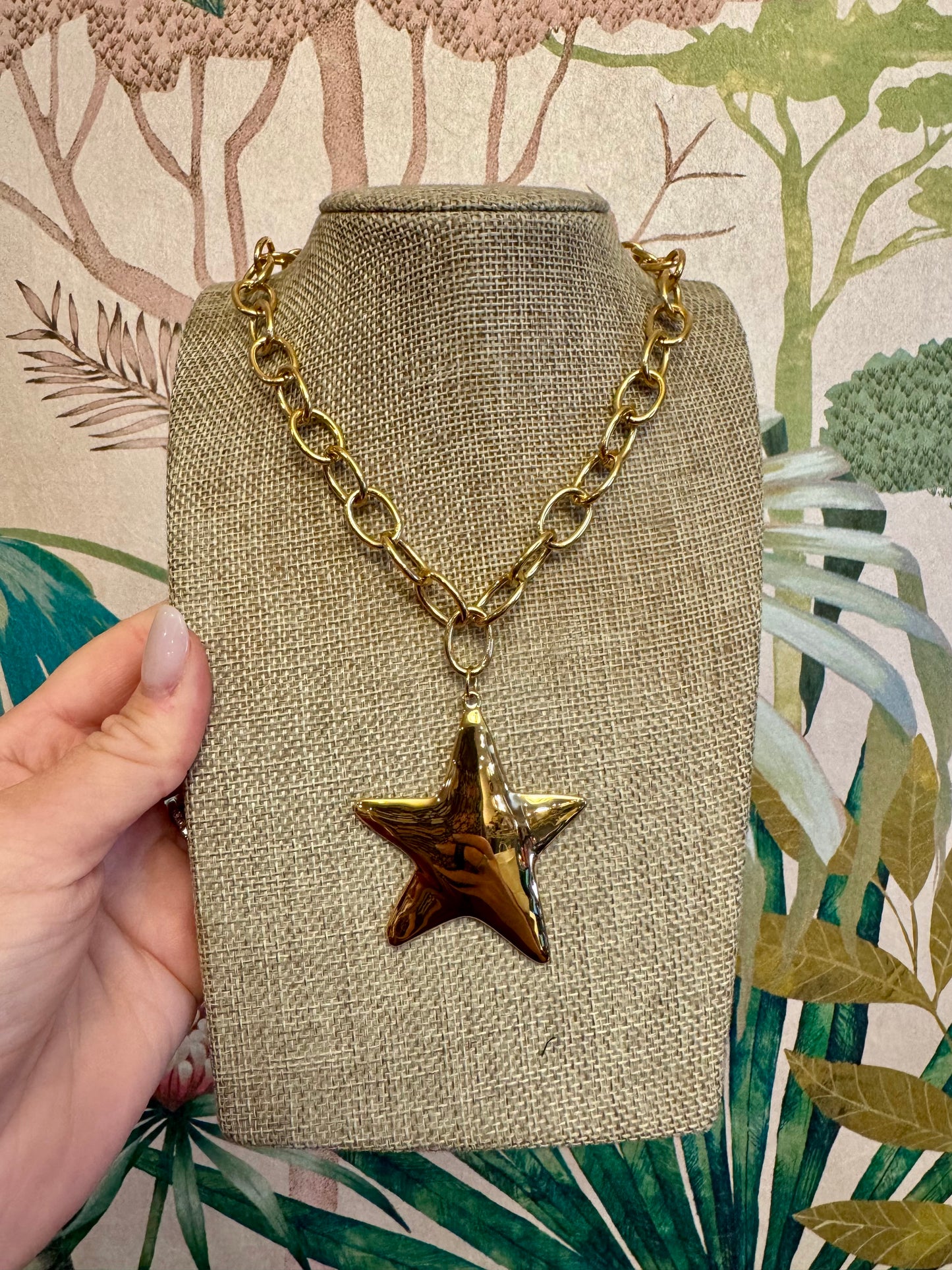 Gold Star Chain Necklace