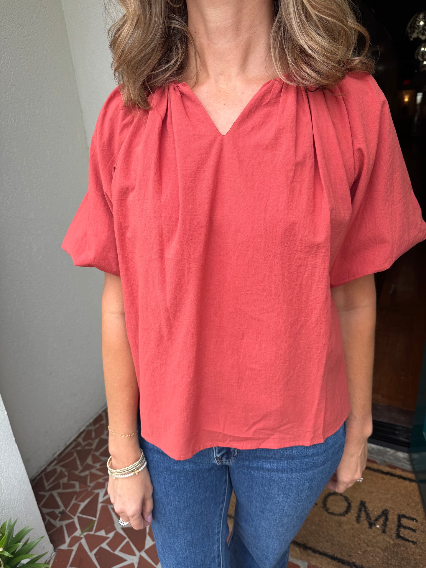 Rust Short Puff Sleeve V-neck Top