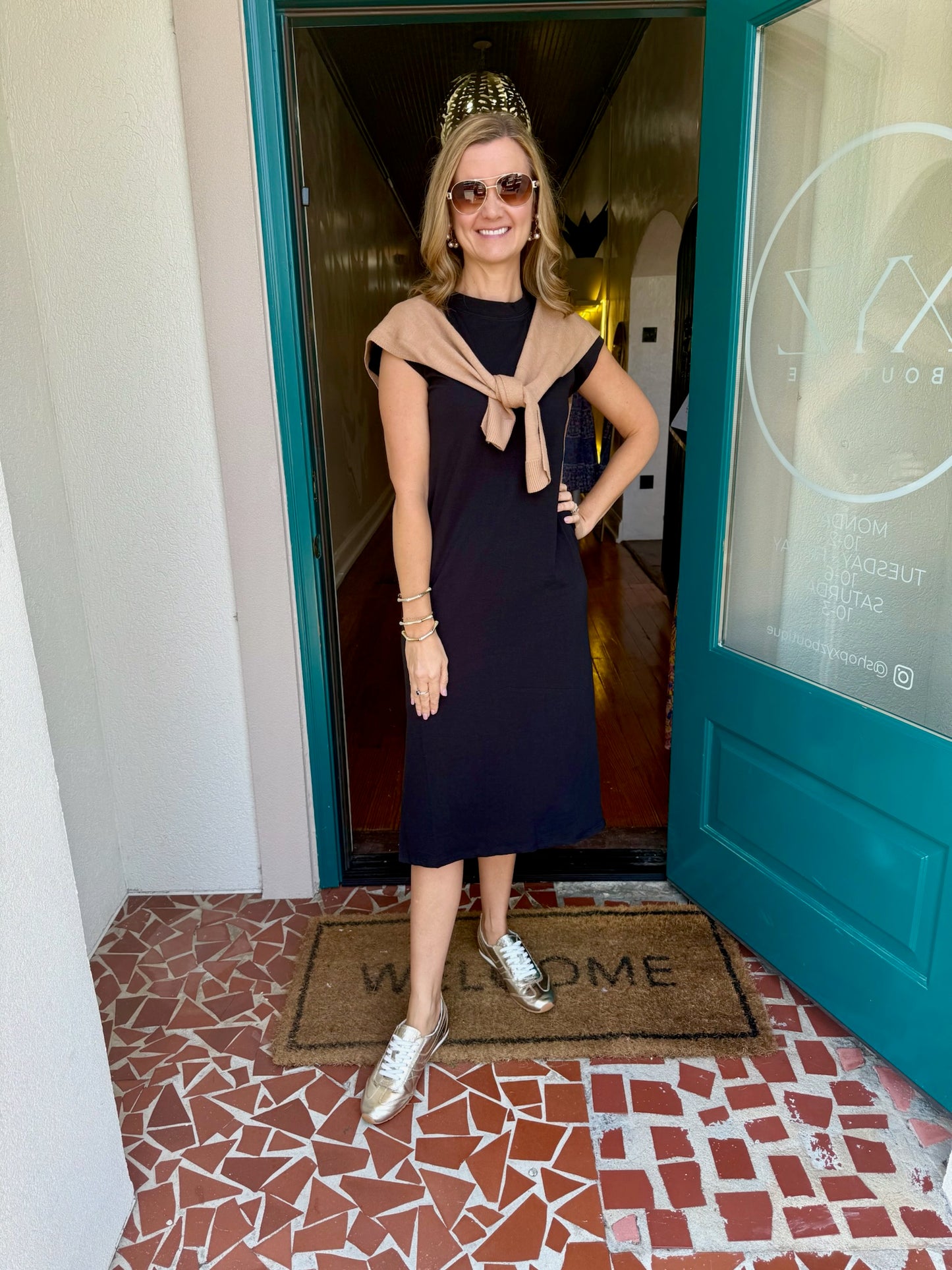 Round Neck Short Sleeve Midi Dress