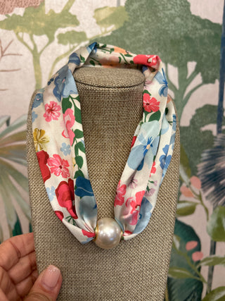 Floral Magnetic Pearl Scarf Necklace