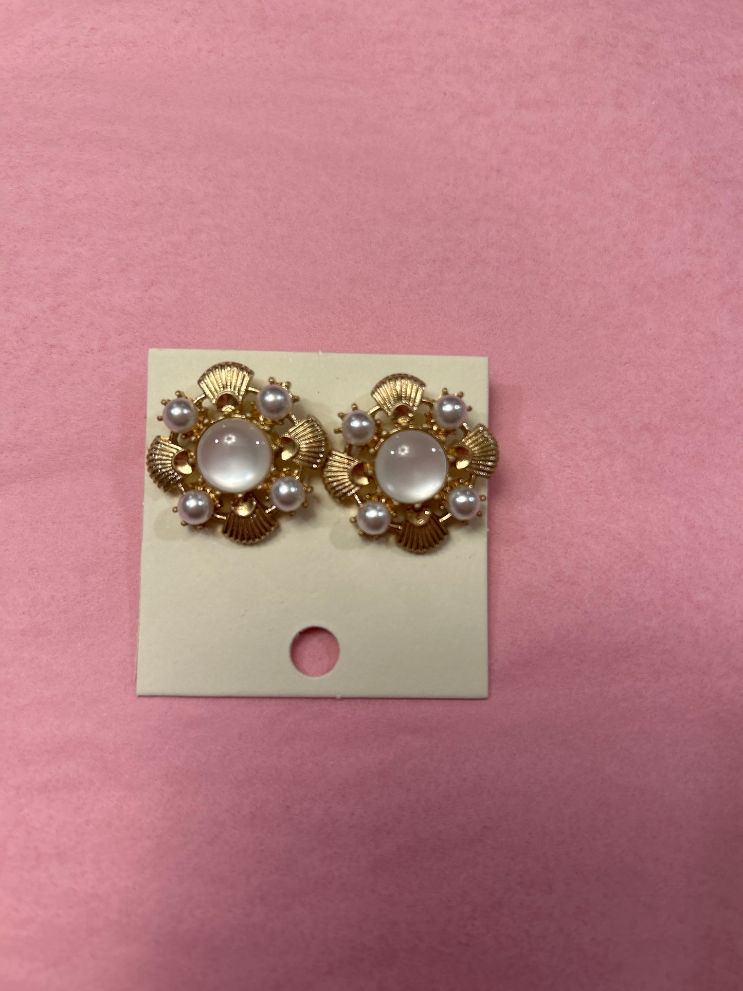 Sarah Gold Pearl Flower Stud Earrings