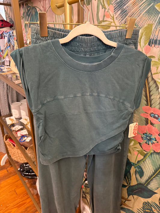 Evergreen Hot Shot Crossover Set-Free People Movement