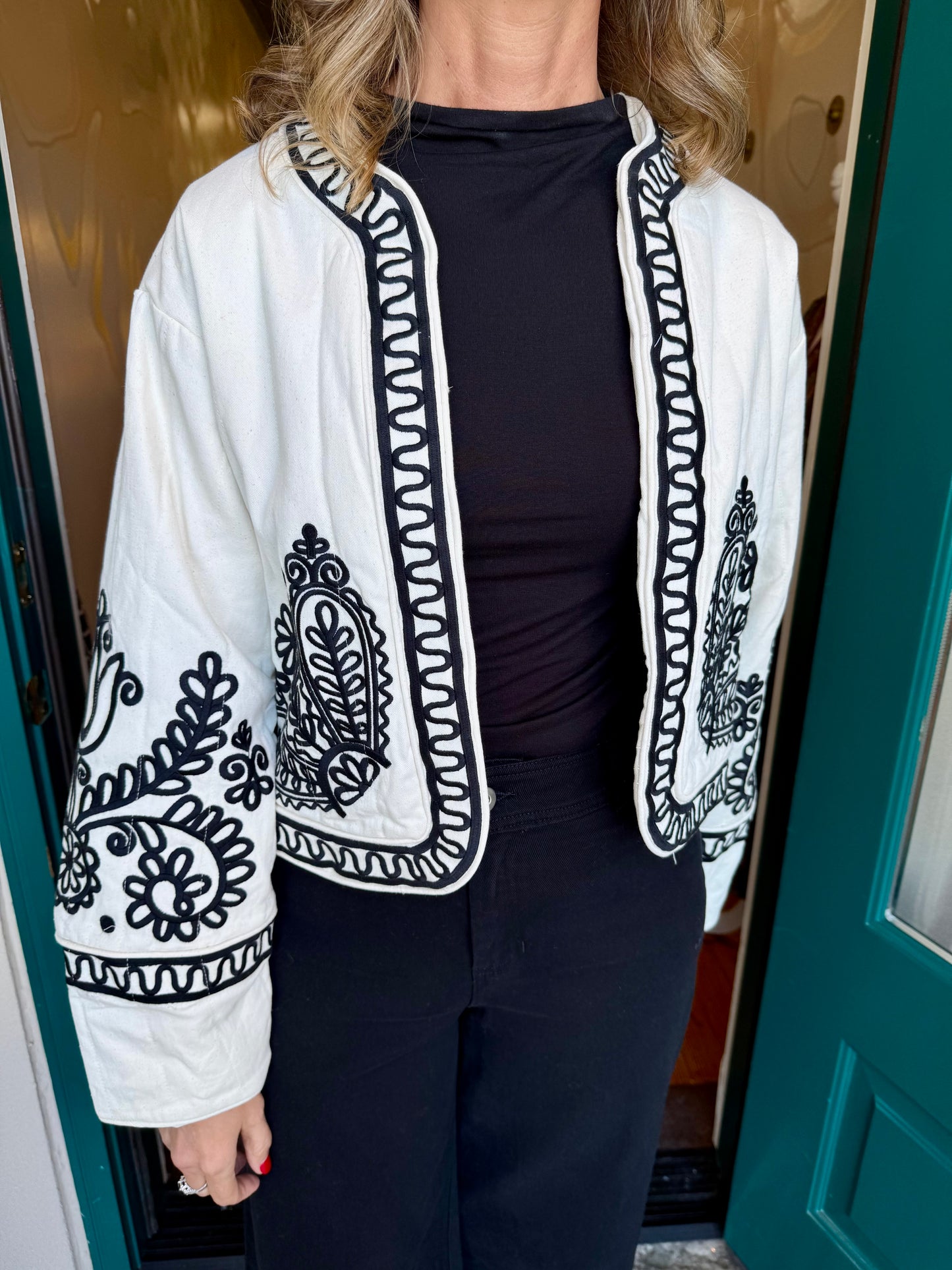 Embroidered Round Neck Elegance Jacket