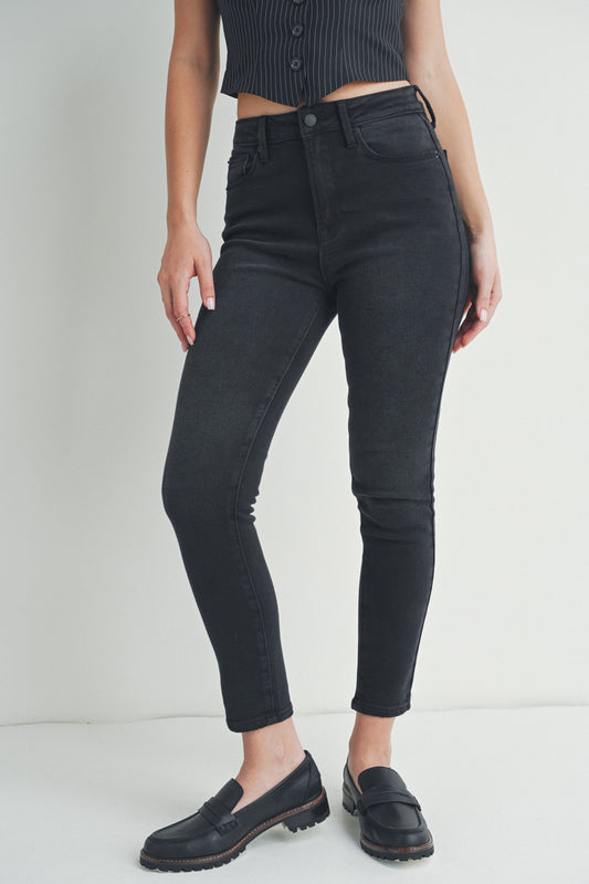 Clean Black Vintage Skinny Jeans