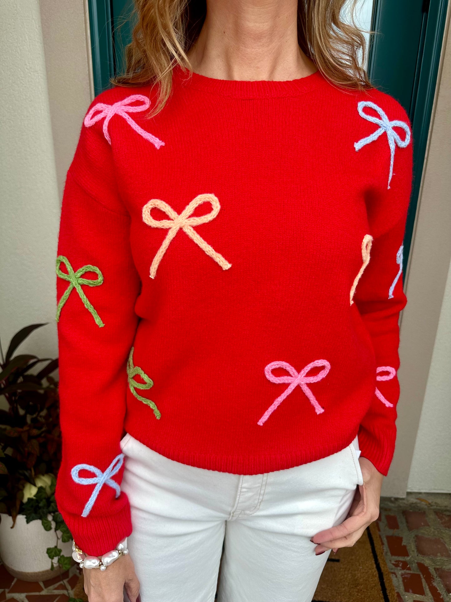 Bow Pattern Patch Sweater Knit Top-Red