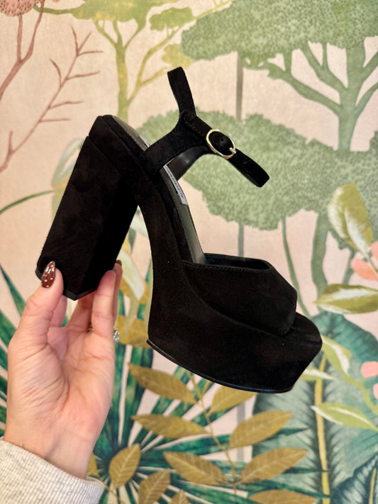 Odina Black Sued Heel