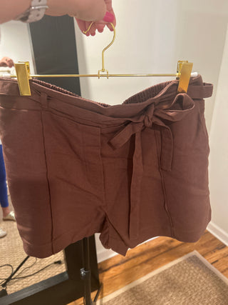 Waist Tie Pintuck Detail Shorts