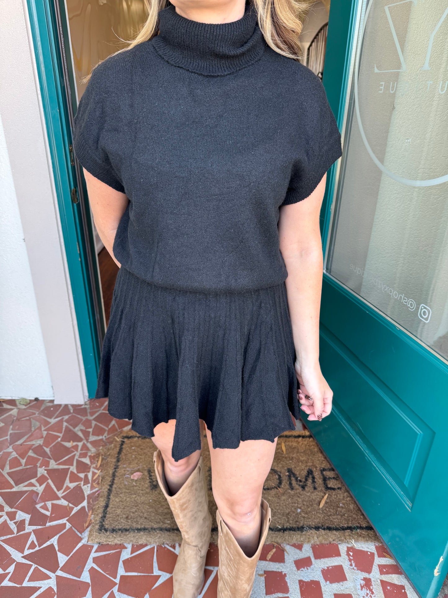 Short Sleeve Sweater Skirt Set