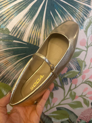 Kiana Gold Ballet Flat