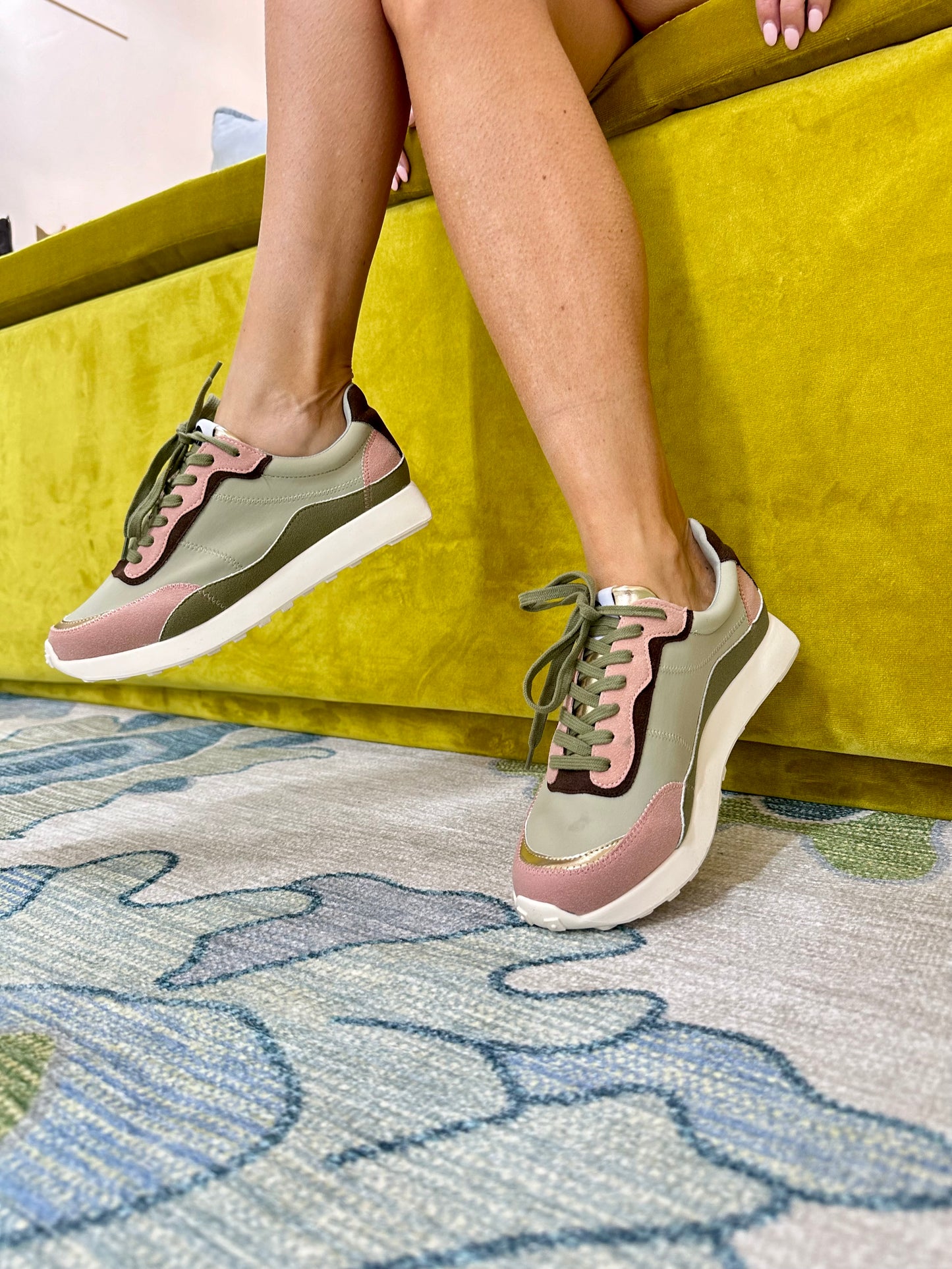 Metro SAGE Low-Top Trainer