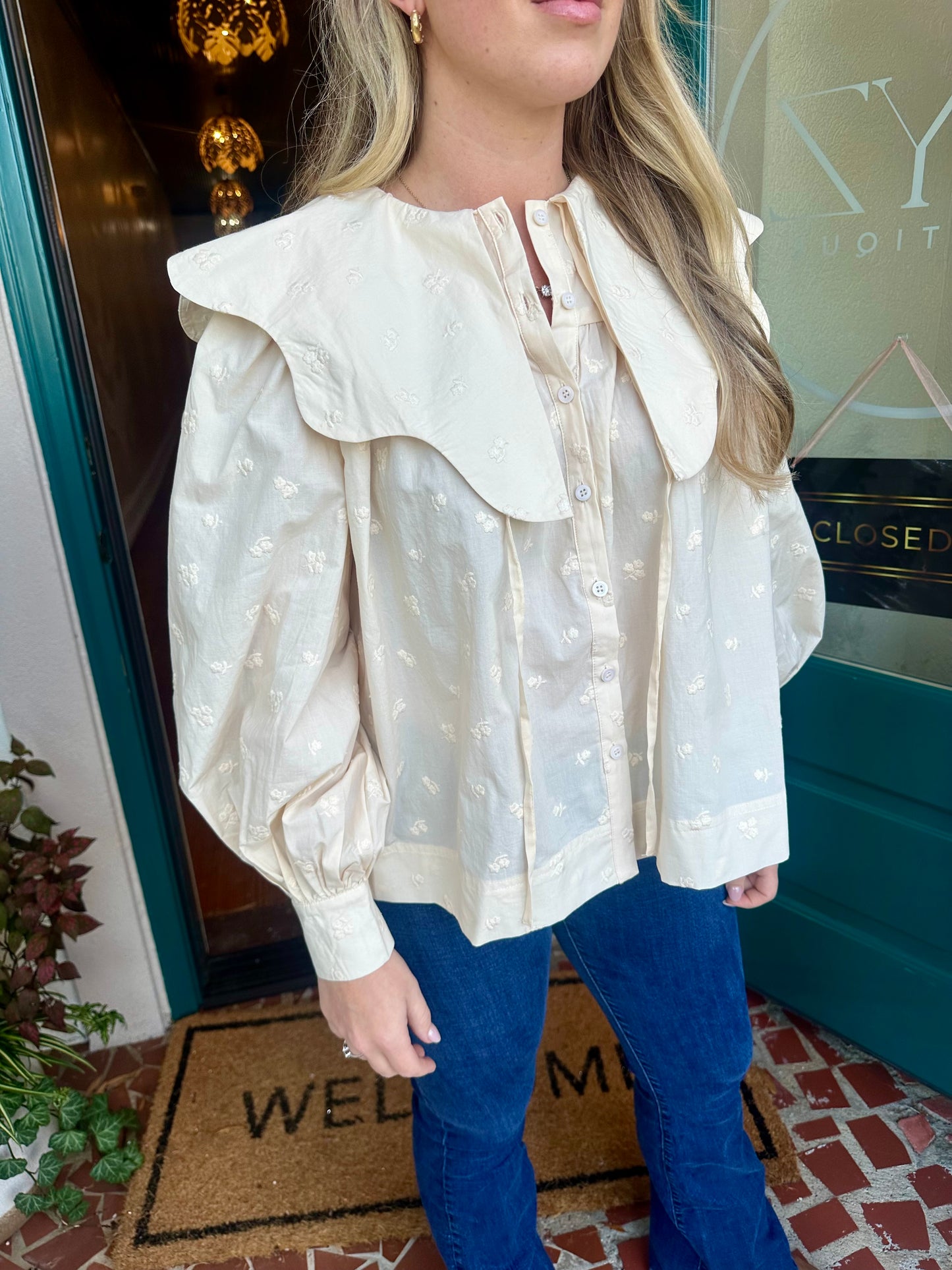 Scallop Collar Blouse