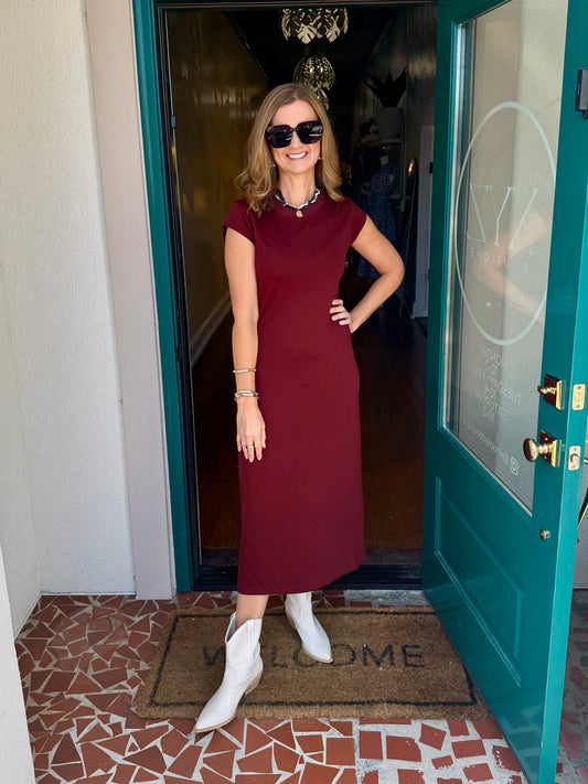 Burgundy Solid Cap Sleeve Pullover Midi Dress