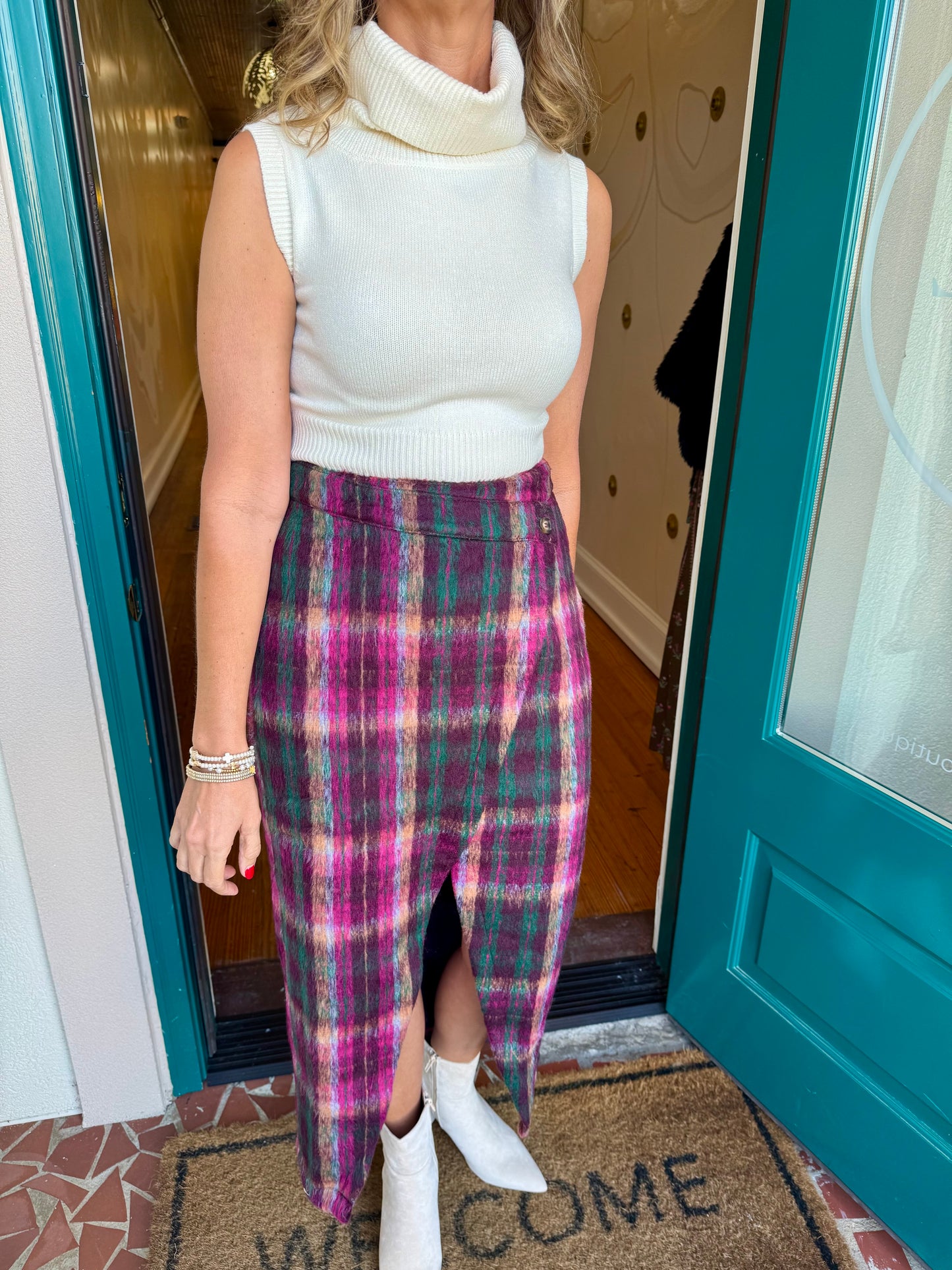 Sleeveless Turtle Neck Sweater