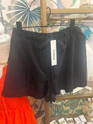 Black Waist Tie Pintuck Detail Shorts