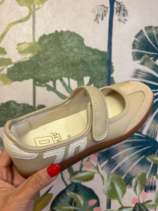 Aya Beige Milk Sneaker-Back 70